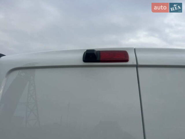 Білий Рено Трафік, об'ємом двигуна 2 л та пробігом 150 тис. км за 16950 $, фото 12 на Automoto.ua