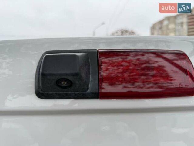 Белый Рено Трафик, объемом двигателя 2 л и пробегом 166 тыс. км за 19700 $, фото 44 на Automoto.ua