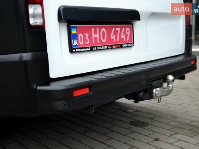 Белый Рено Трафик, объемом двигателя 2 л и пробегом 236 тыс. км за 16900 $, фото 53 на Automoto.ua