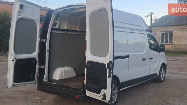 Белый Рено Трафик, объемом двигателя 2 л и пробегом 109 тыс. км за 19777 $, фото 43 на Automoto.ua