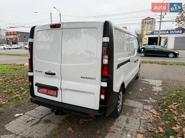 Белый Рено Трафик, объемом двигателя 2 л и пробегом 166 тыс. км за 19700 $, фото 6 на Automoto.ua
