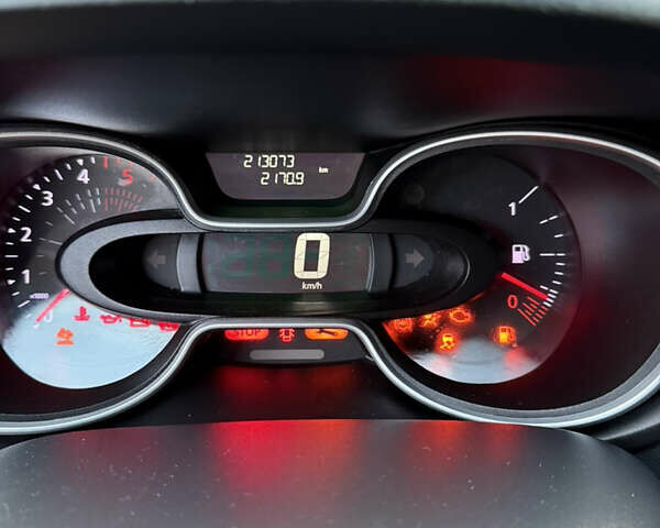 Белый Рено Трафик, объемом двигателя 2 л и пробегом 213 тыс. км за 16900 $, фото 21 на Automoto.ua