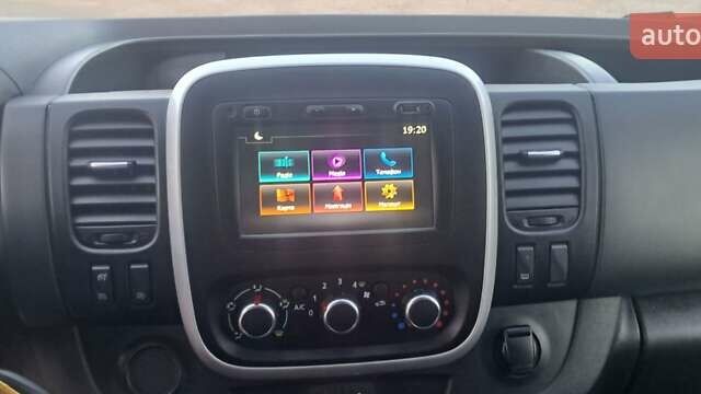 Білий Рено Трафік, об'ємом двигуна 2 л та пробігом 109 тис. км за 20500 $, фото 30 на Automoto.ua