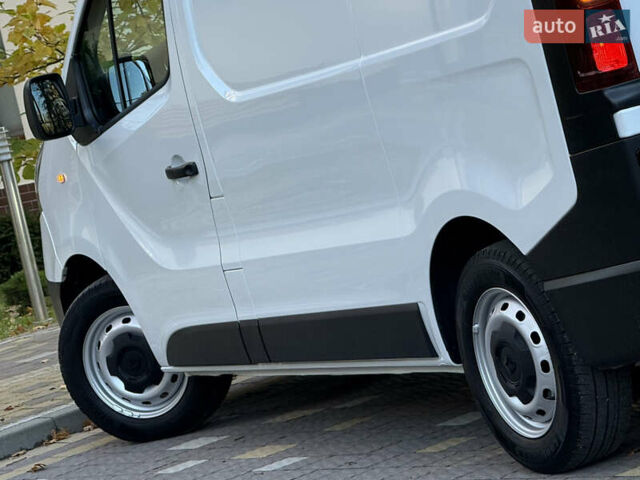 Белый Рено Трафик, объемом двигателя 2 л и пробегом 114 тыс. км за 18200 $, фото 24 на Automoto.ua