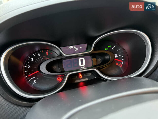 Белый Рено Трафик, объемом двигателя 2 л и пробегом 116 тыс. км за 17700 $, фото 45 на Automoto.ua