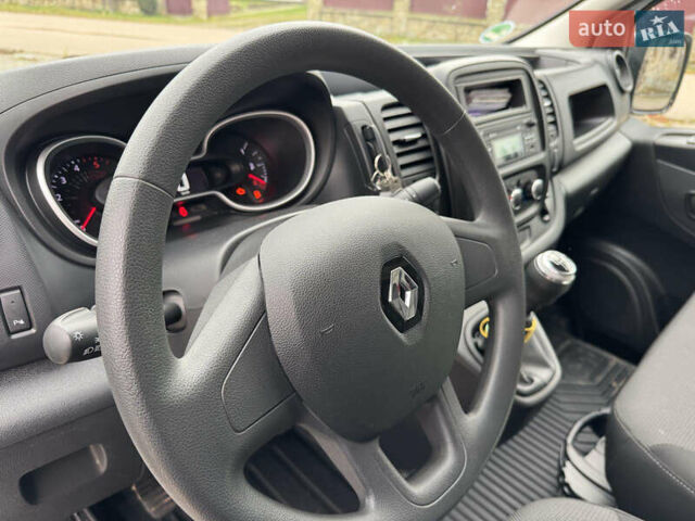 Белый Рено Трафик, объемом двигателя 2 л и пробегом 76 тыс. км за 17700 $, фото 20 на Automoto.ua