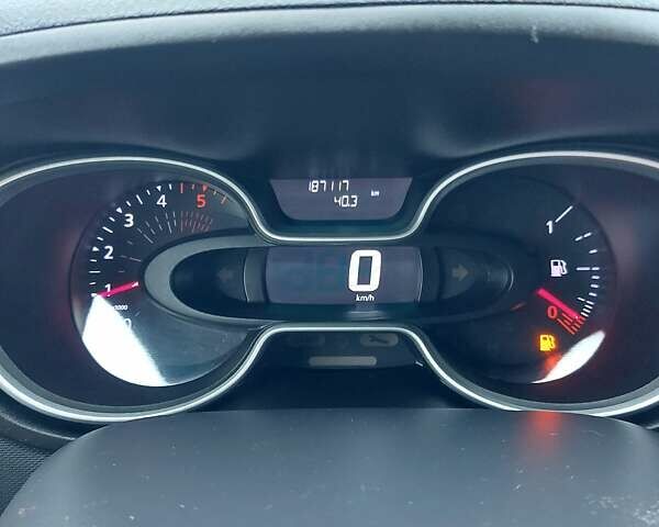 Білий Рено Трафік, об'ємом двигуна 2 л та пробігом 187 тис. км за 16700 $, фото 68 на Automoto.ua