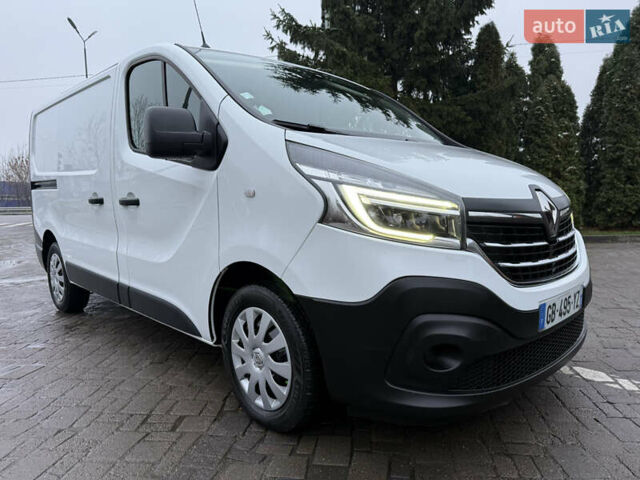 Белый Рено Трафик, объемом двигателя 2 л и пробегом 259 тыс. км за 16400 $, фото 20 на Automoto.ua
