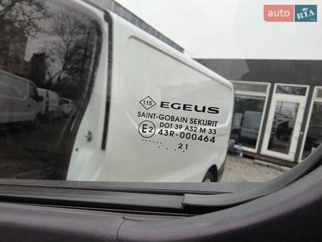 Белый Рено Трафик, объемом двигателя 2 л и пробегом 204 тыс. км за 18700 $, фото 16 на Automoto.ua