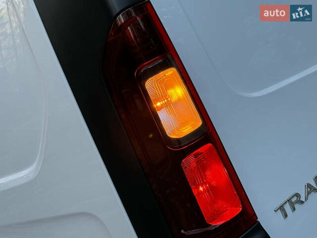 Белый Рено Трафик, объемом двигателя 2 л и пробегом 114 тыс. км за 18200 $, фото 32 на Automoto.ua