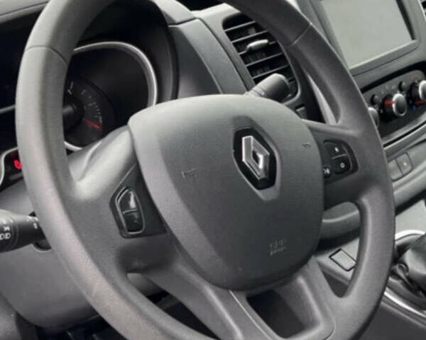 Белый Рено Трафик, объемом двигателя 2 л и пробегом 182 тыс. км за 17673 $, фото 75 на Automoto.ua