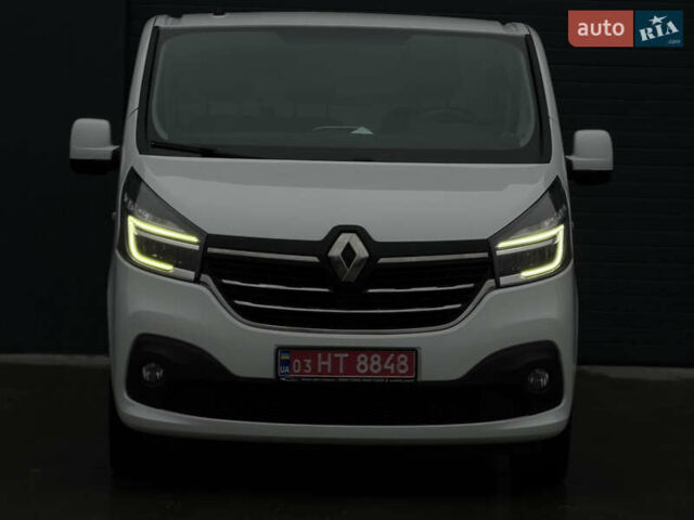 Белый Рено Трафик, объемом двигателя 2 л и пробегом 217 тыс. км за 18800 $, фото 3 на Automoto.ua