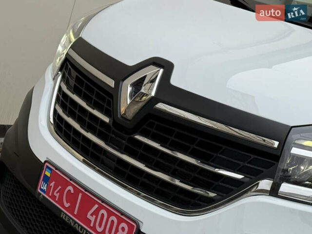 Белый Рено Трафик, объемом двигателя 2 л и пробегом 116 тыс. км за 17700 $, фото 12 на Automoto.ua