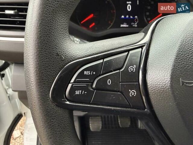 Белый Рено Трафик, объемом двигателя 0 л и пробегом 204 тыс. км за 20900 $, фото 57 на Automoto.ua