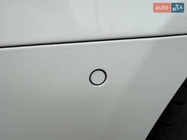 Белый Рено Трафик, объемом двигателя 0 л и пробегом 204 тыс. км за 20900 $, фото 18 на Automoto.ua