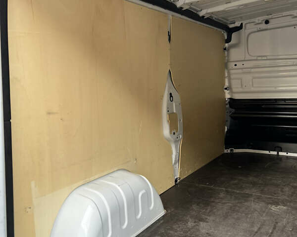 Білий Рено Трафік, об'ємом двигуна 2 л та пробігом 201 тис. км за 19500 $, фото 57 на Automoto.ua