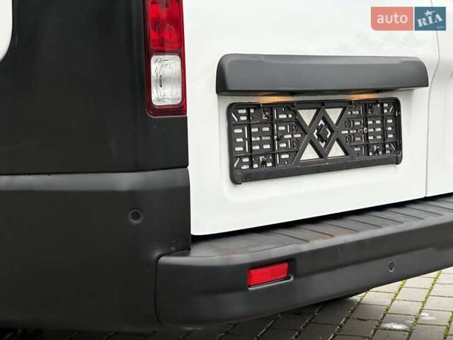 Белый Рено Трафик, объемом двигателя 2 л и пробегом 106 тыс. км за 23800 $, фото 33 на Automoto.ua