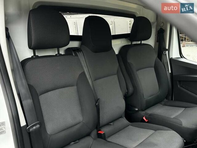 Белый Рено Трафик, объемом двигателя 2 л и пробегом 106 тыс. км за 23800 $, фото 55 на Automoto.ua