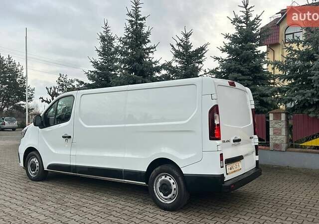 Белый Рено Трафик, объемом двигателя 2 л и пробегом 261 тыс. км за 19800 $, фото 2 на Automoto.ua