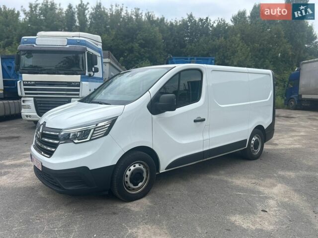 Белый Рено Трафик, объемом двигателя 2 л и пробегом 156 тыс. км за 22000 $, фото 1 на Automoto.ua