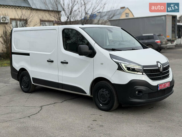 Білий Рено Трафік, об'ємом двигуна 2 л та пробігом 202 тис. км за 16999 $, фото 1 на Automoto.ua