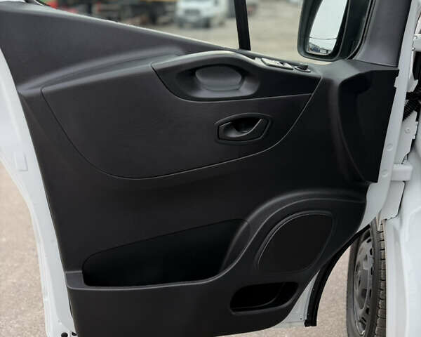 Білий Рено Трафік, об'ємом двигуна 2 л та пробігом 202 тис. км за 16999 $, фото 17 на Automoto.ua