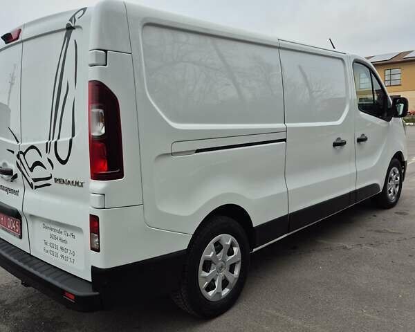 Белый Рено Трафик, объемом двигателя 2 л и пробегом 70 тыс. км за 23900 $, фото 22 на Automoto.ua