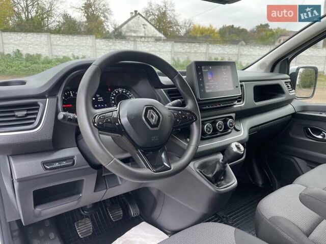 Белый Рено Трафик, объемом двигателя 2 л и пробегом 200 тыс. км за 20700 $, фото 25 на Automoto.ua