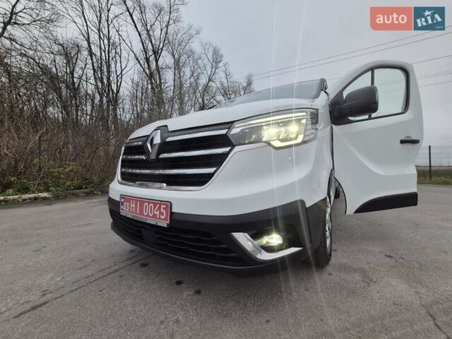 Белый Рено Трафик, объемом двигателя 2 л и пробегом 70 тыс. км за 23900 $, фото 43 на Automoto.ua