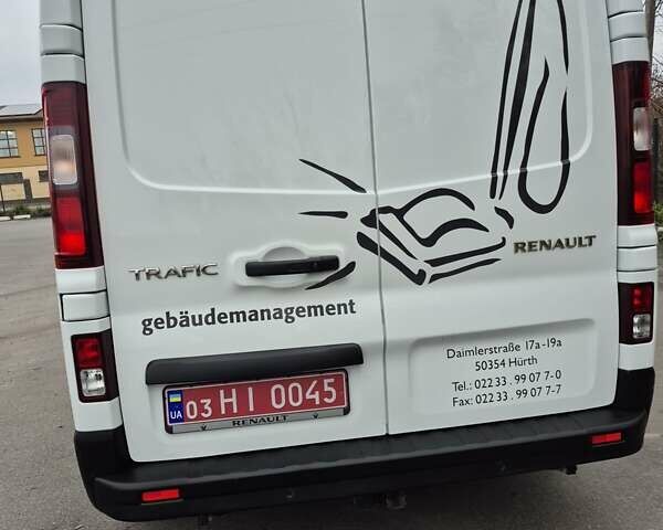 Белый Рено Трафик, объемом двигателя 2 л и пробегом 70 тыс. км за 23900 $, фото 91 на Automoto.ua