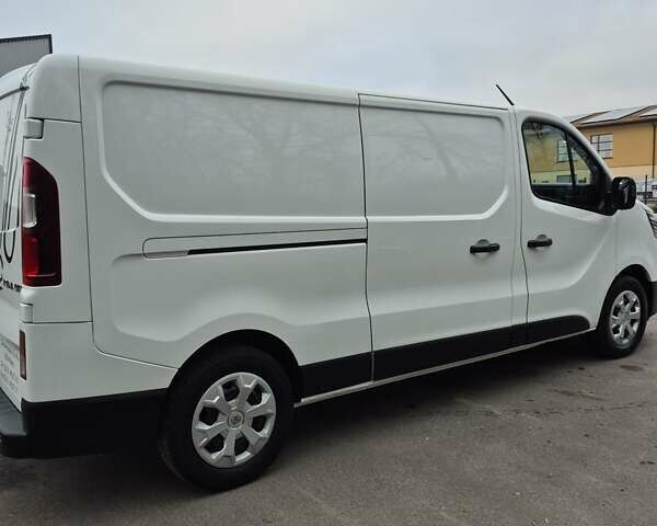 Белый Рено Трафик, объемом двигателя 2 л и пробегом 70 тыс. км за 23900 $, фото 89 на Automoto.ua