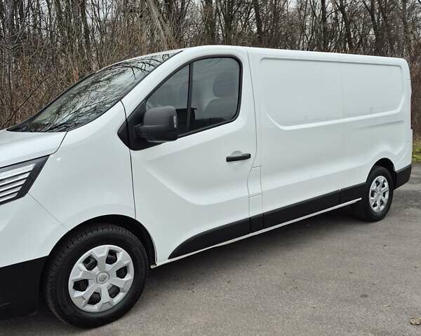 Белый Рено Трафик, объемом двигателя 2 л и пробегом 70 тыс. км за 23900 $, фото 4 на Automoto.ua