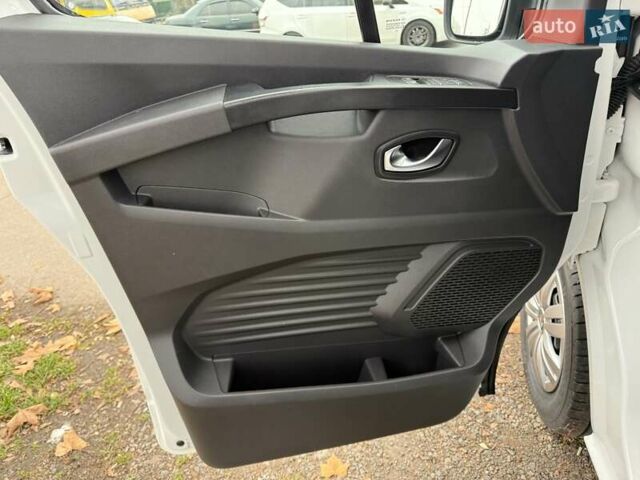 Белый Рено Трафик, объемом двигателя 0 л и пробегом 204 тыс. км за 20900 $, фото 23 на Automoto.ua