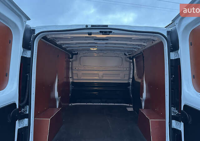 Білий Рено Трафік, об'ємом двигуна 0 л та пробігом 15 тис. км за 21800 $, фото 8 на Automoto.ua