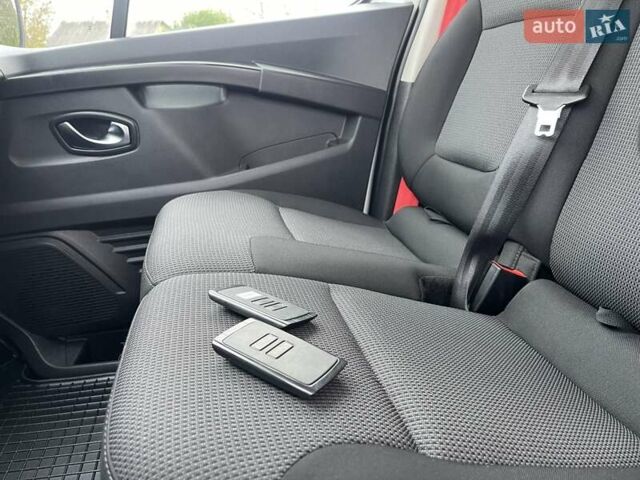 Белый Рено Трафик, объемом двигателя 2 л и пробегом 200 тыс. км за 20600 $, фото 22 на Automoto.ua