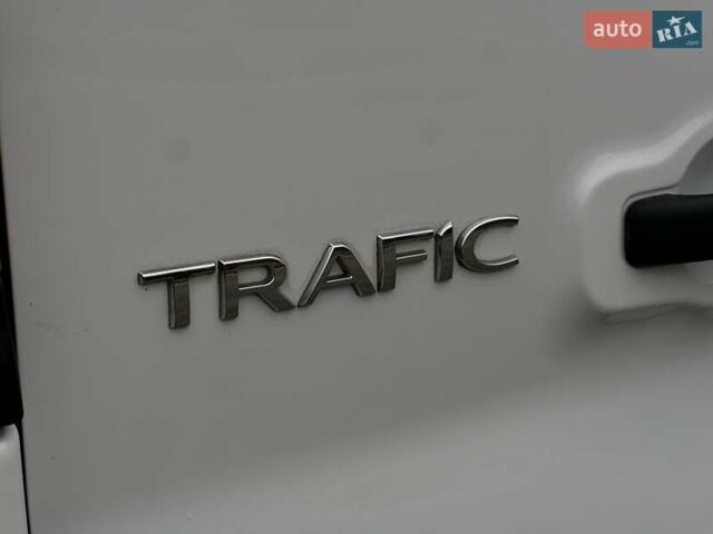 Белый Рено Трафик, объемом двигателя 2 л и пробегом 106 тыс. км за 23800 $, фото 31 на Automoto.ua