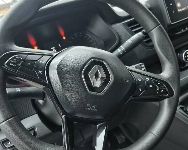 Белый Рено Трафик, объемом двигателя 2 л и пробегом 70 тыс. км за 23900 $, фото 124 на Automoto.ua