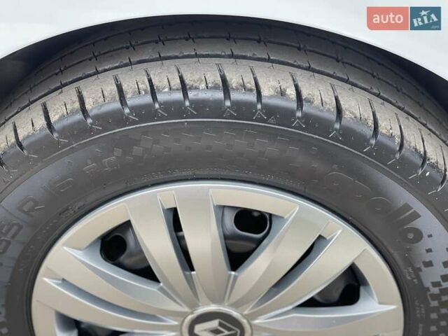 Белый Рено Трафик, объемом двигателя 2 л и пробегом 200 тыс. км за 20600 $, фото 31 на Automoto.ua