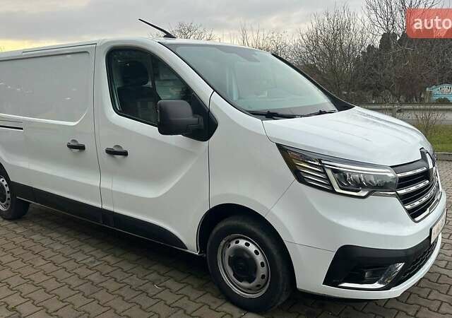 Белый Рено Трафик, объемом двигателя 2 л и пробегом 261 тыс. км за 19800 $, фото 5 на Automoto.ua