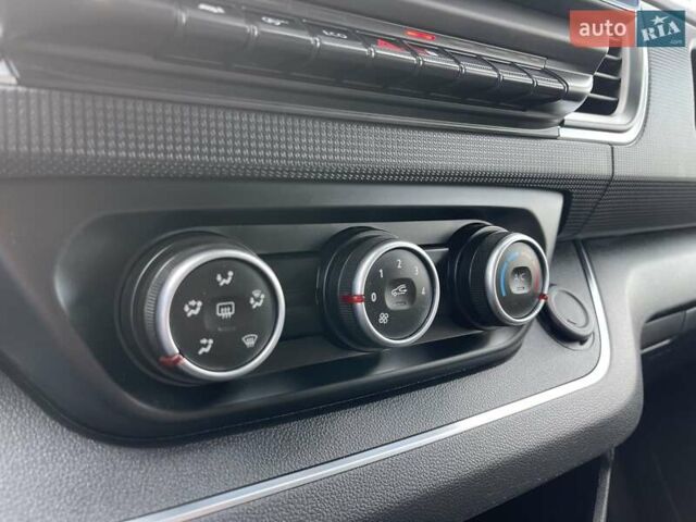 Белый Рено Трафик, объемом двигателя 2 л и пробегом 200 тыс. км за 20600 $, фото 48 на Automoto.ua