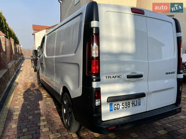 Білий Рено Трафік, об'ємом двигуна 2 л та пробігом 201 тис. км за 19500 $, фото 2 на Automoto.ua