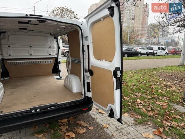 Белый Рено Трафик, объемом двигателя 0 л и пробегом 204 тыс. км за 20900 $, фото 46 на Automoto.ua