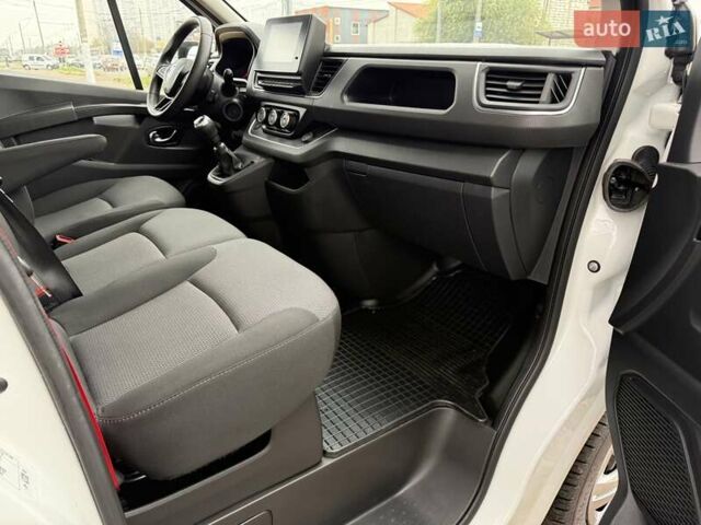 Белый Рено Трафик, объемом двигателя 0 л и пробегом 204 тыс. км за 20900 $, фото 37 на Automoto.ua