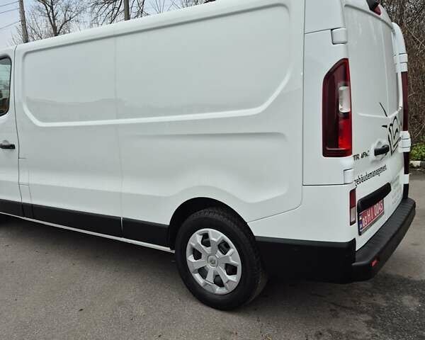 Белый Рено Трафик, объемом двигателя 2 л и пробегом 70 тыс. км за 23900 $, фото 13 на Automoto.ua