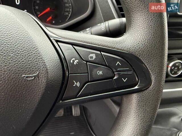 Белый Рено Трафик, объемом двигателя 0 л и пробегом 204 тыс. км за 20900 $, фото 56 на Automoto.ua