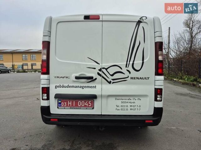 Белый Рено Трафик, объемом двигателя 2 л и пробегом 70 тыс. км за 23900 $, фото 68 на Automoto.ua