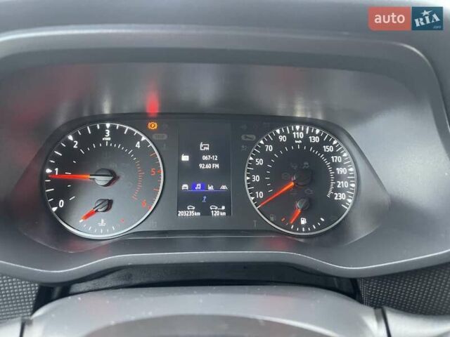 Белый Рено Трафик, объемом двигателя 2 л и пробегом 200 тыс. км за 20700 $, фото 38 на Automoto.ua