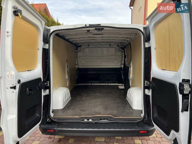 Білий Рено Трафік, об'ємом двигуна 2 л та пробігом 201 тис. км за 19500 $, фото 54 на Automoto.ua