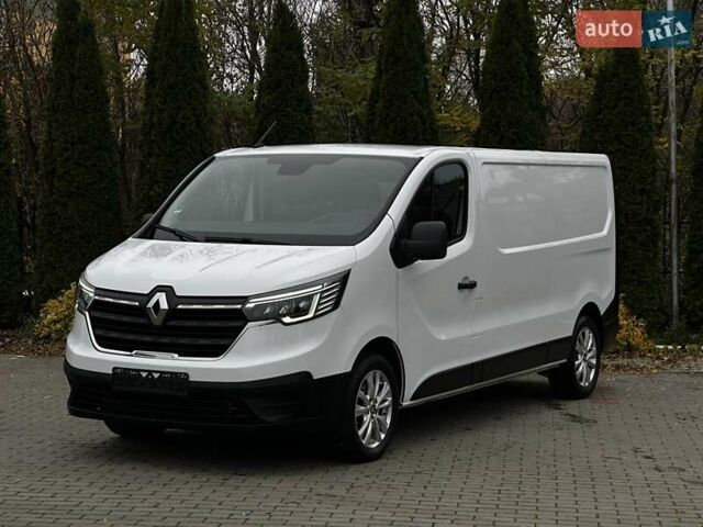 Белый Рено Трафик, объемом двигателя 2 л и пробегом 106 тыс. км за 23800 $, фото 2 на Automoto.ua