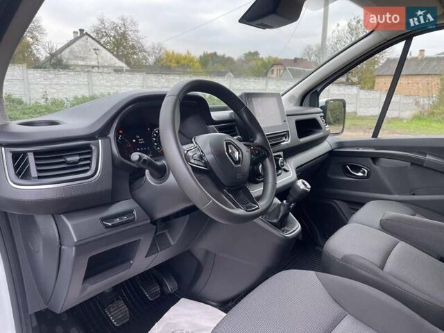 Белый Рено Трафик, объемом двигателя 2 л и пробегом 200 тыс. км за 20700 $, фото 26 на Automoto.ua